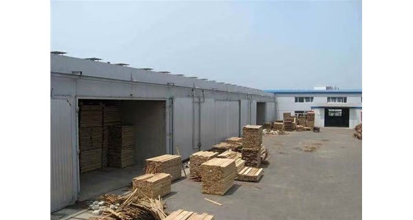 木材烘干機(jī)烘干木材時(shí)如何避免木材開裂？